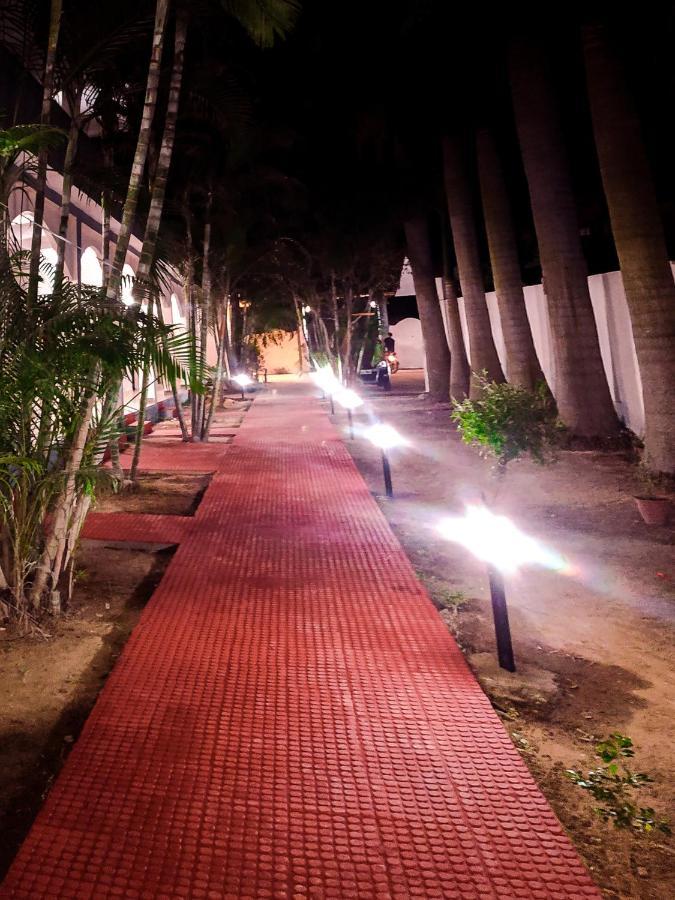 Hotel Jungle Palace Resort Umariā Exteriör bild